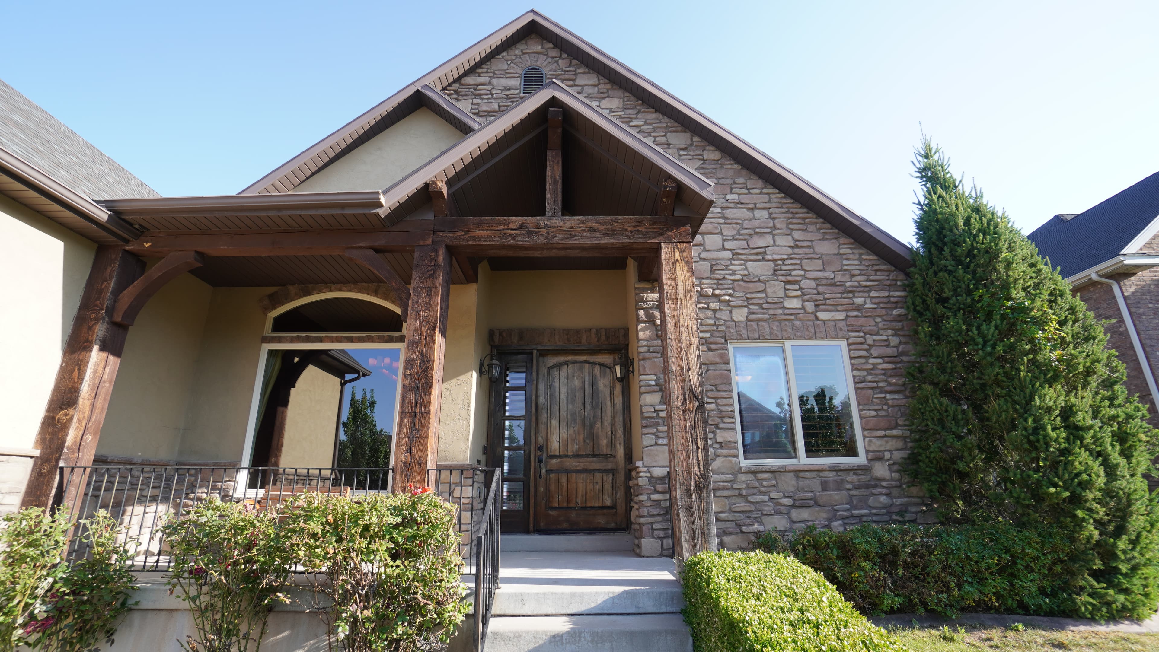 Layton House: 2263 E 425 N