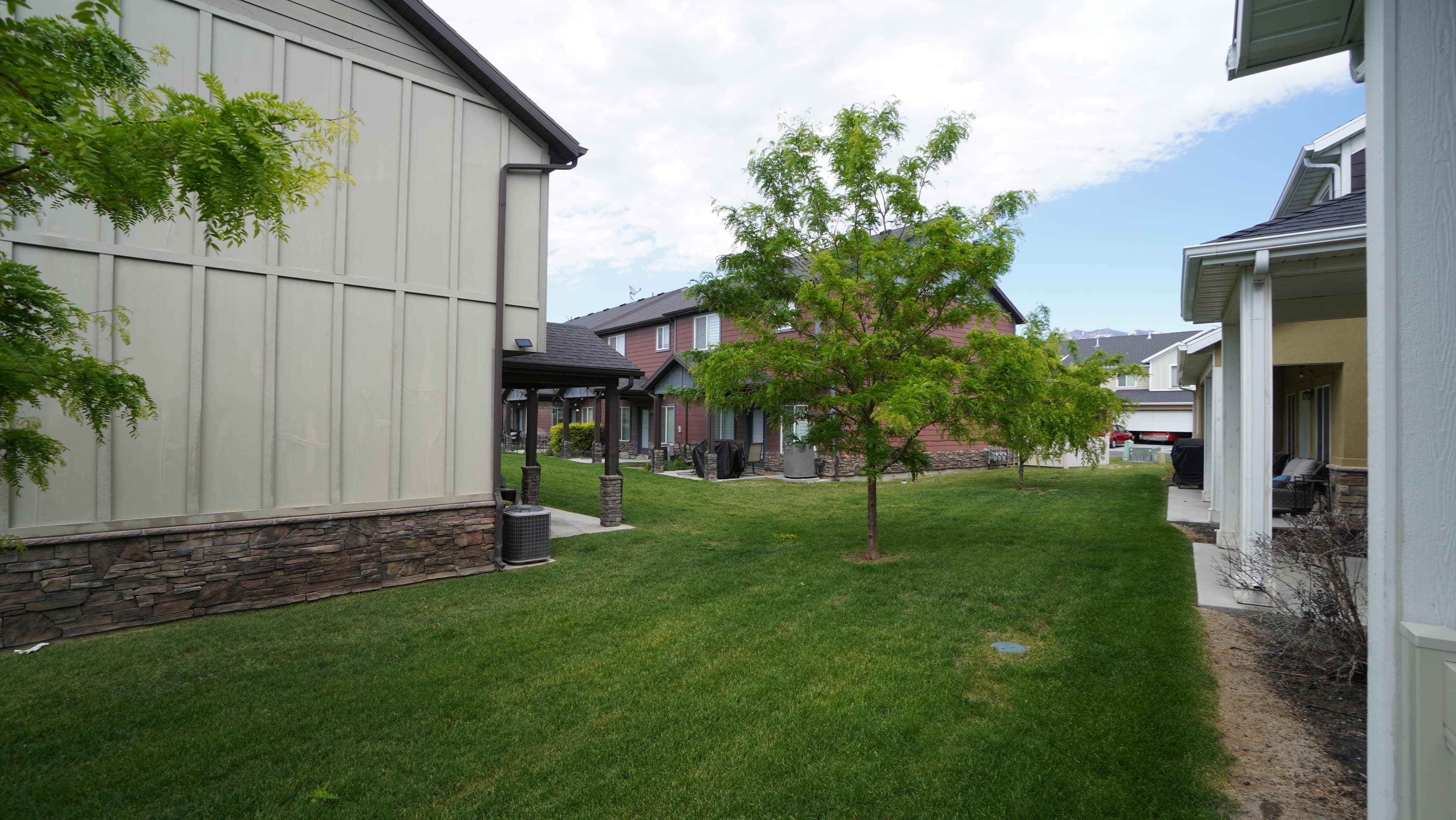 West Haven Townhome: 2090 Carson Ave