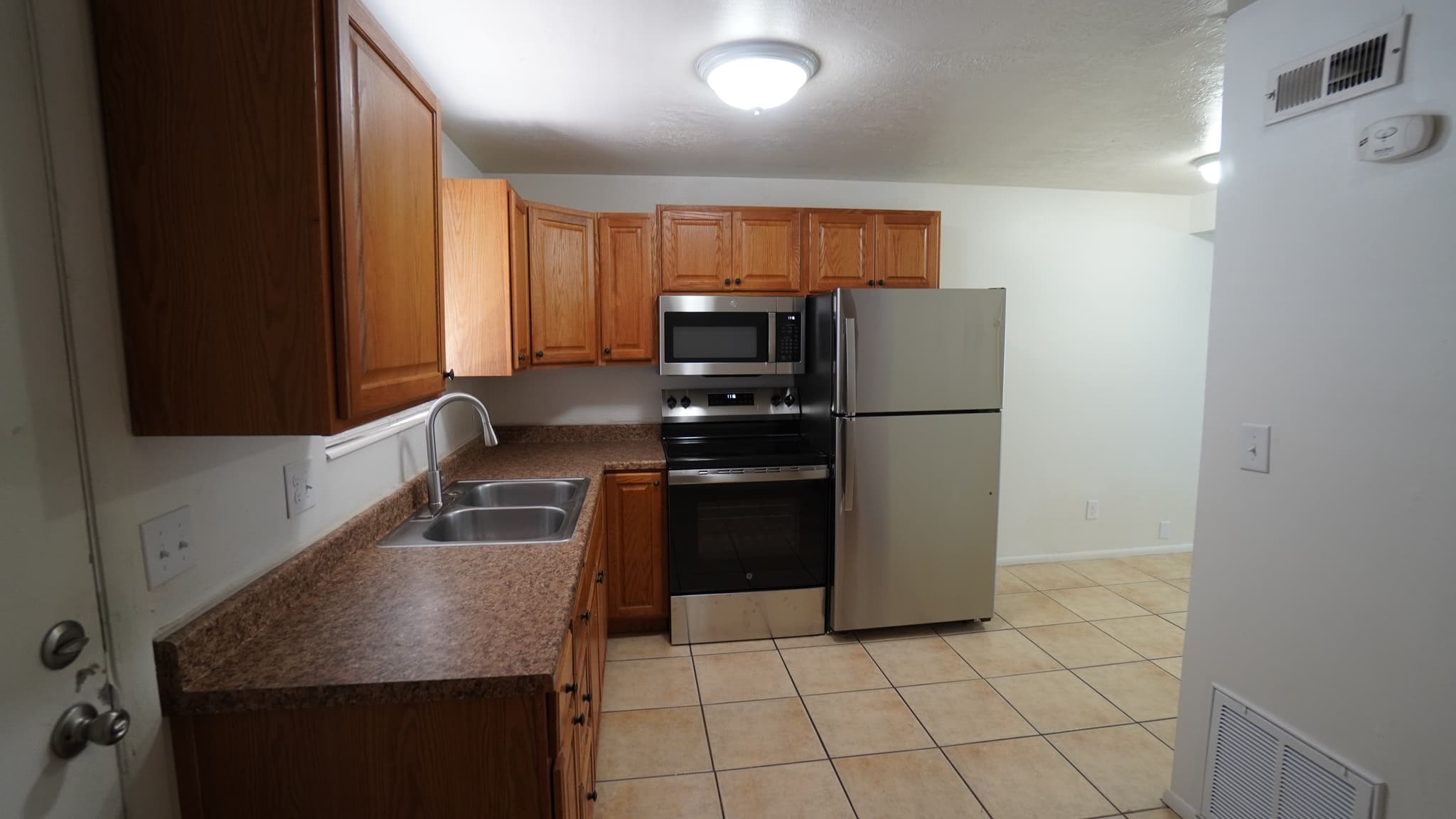 Layton Townhome: 1273 E Gordon Ave