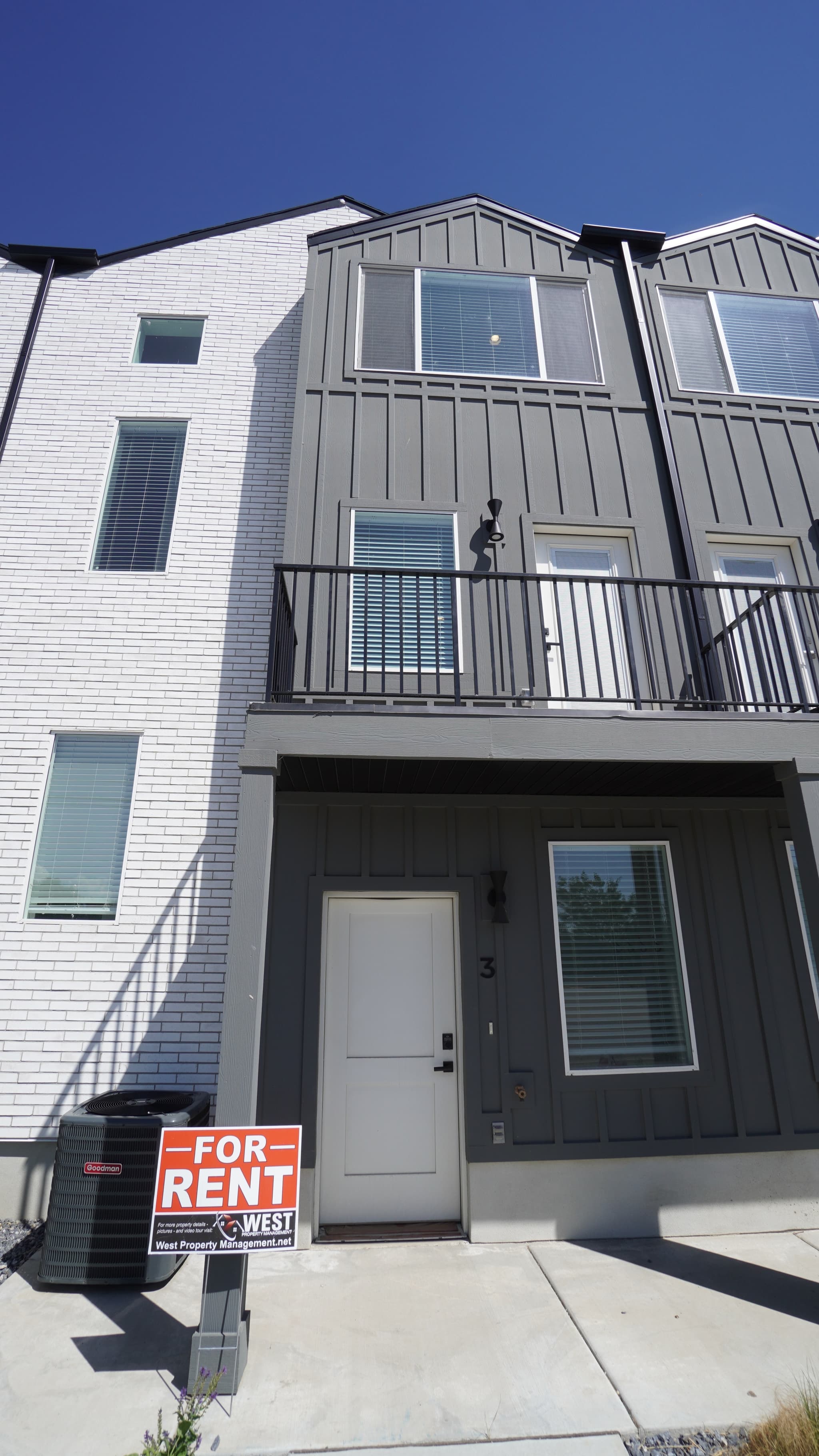 Perry Townhome: 2925 S Highway 89