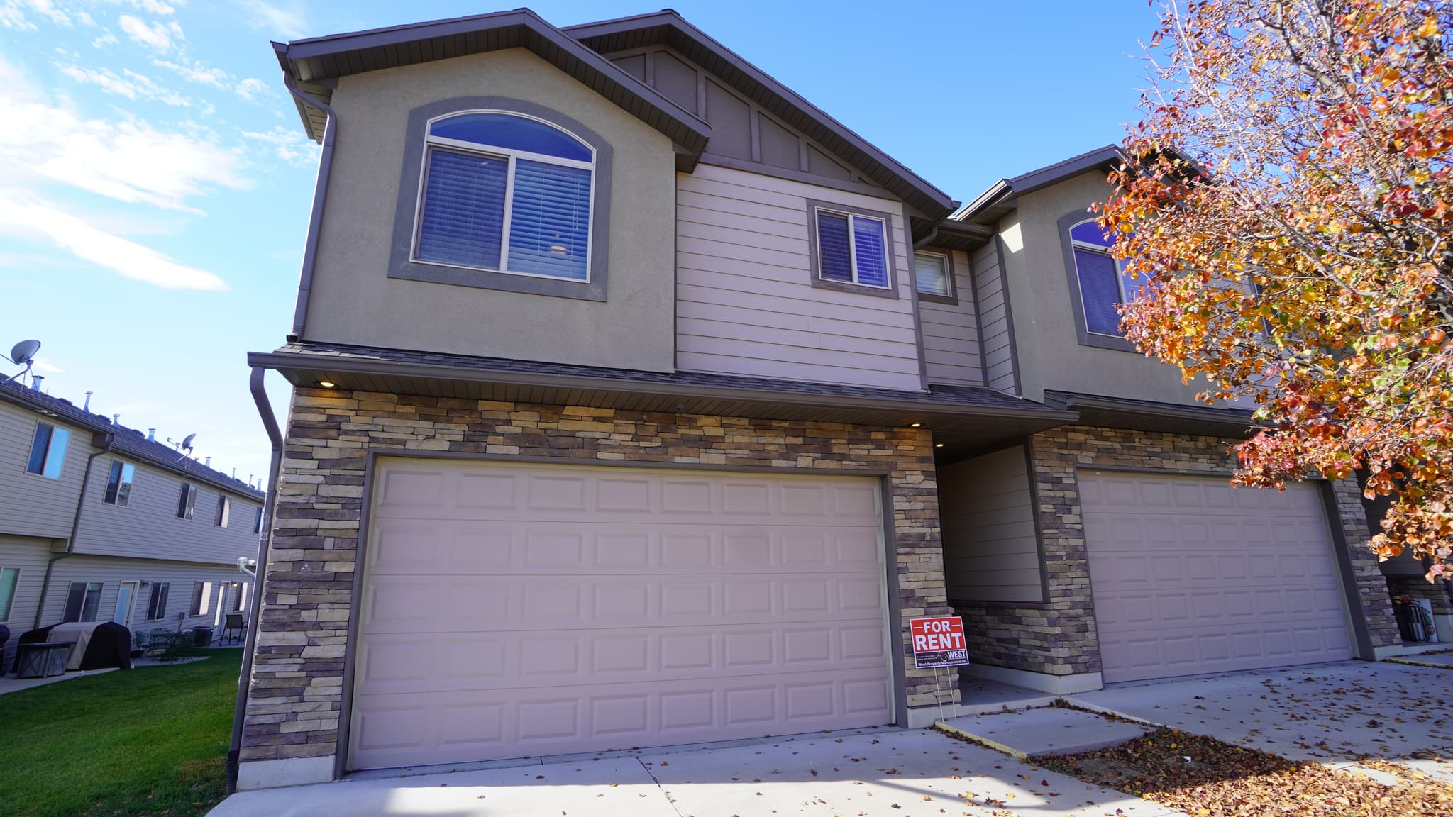 Layton Townhome: 2895 N 1100 W
