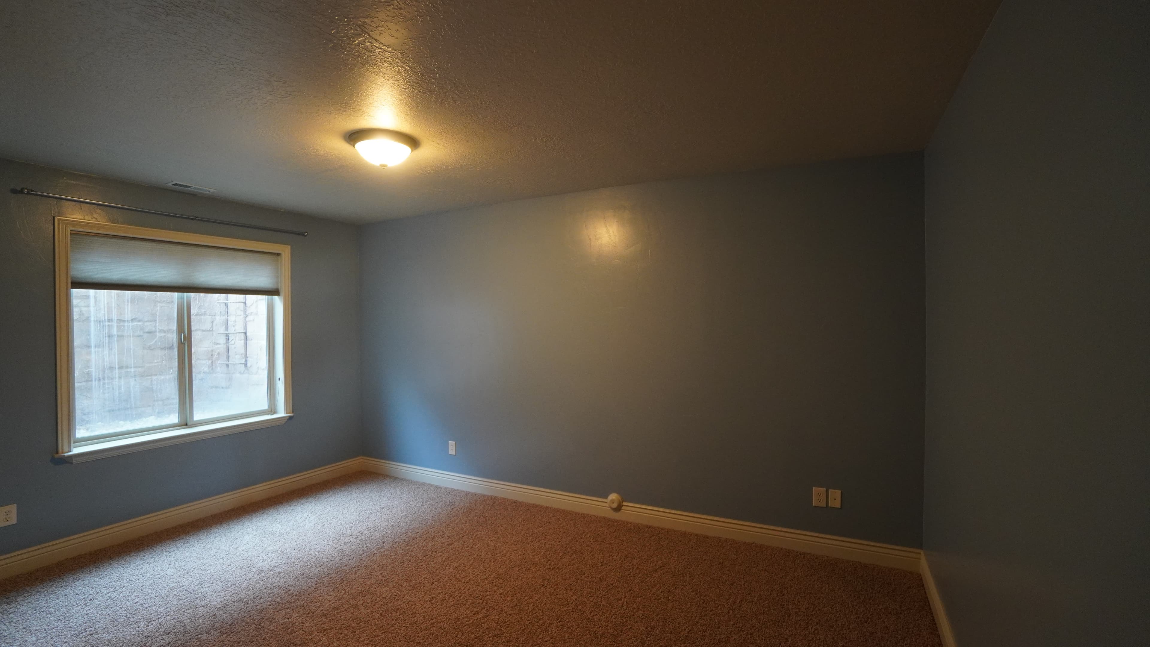 Layton House: 2263 E 425 N