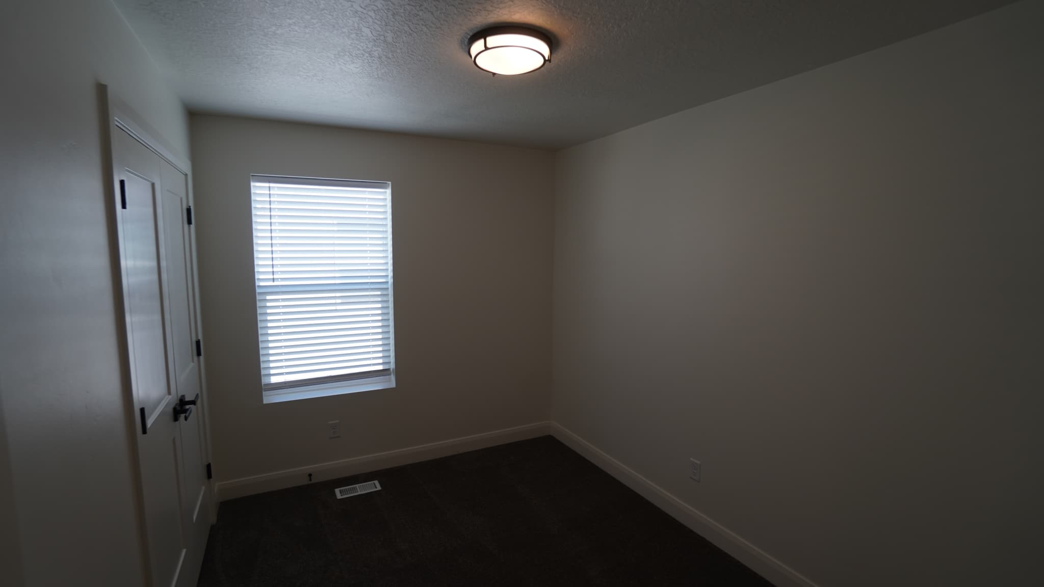 Perry Townhome: 2925 S Highway 89