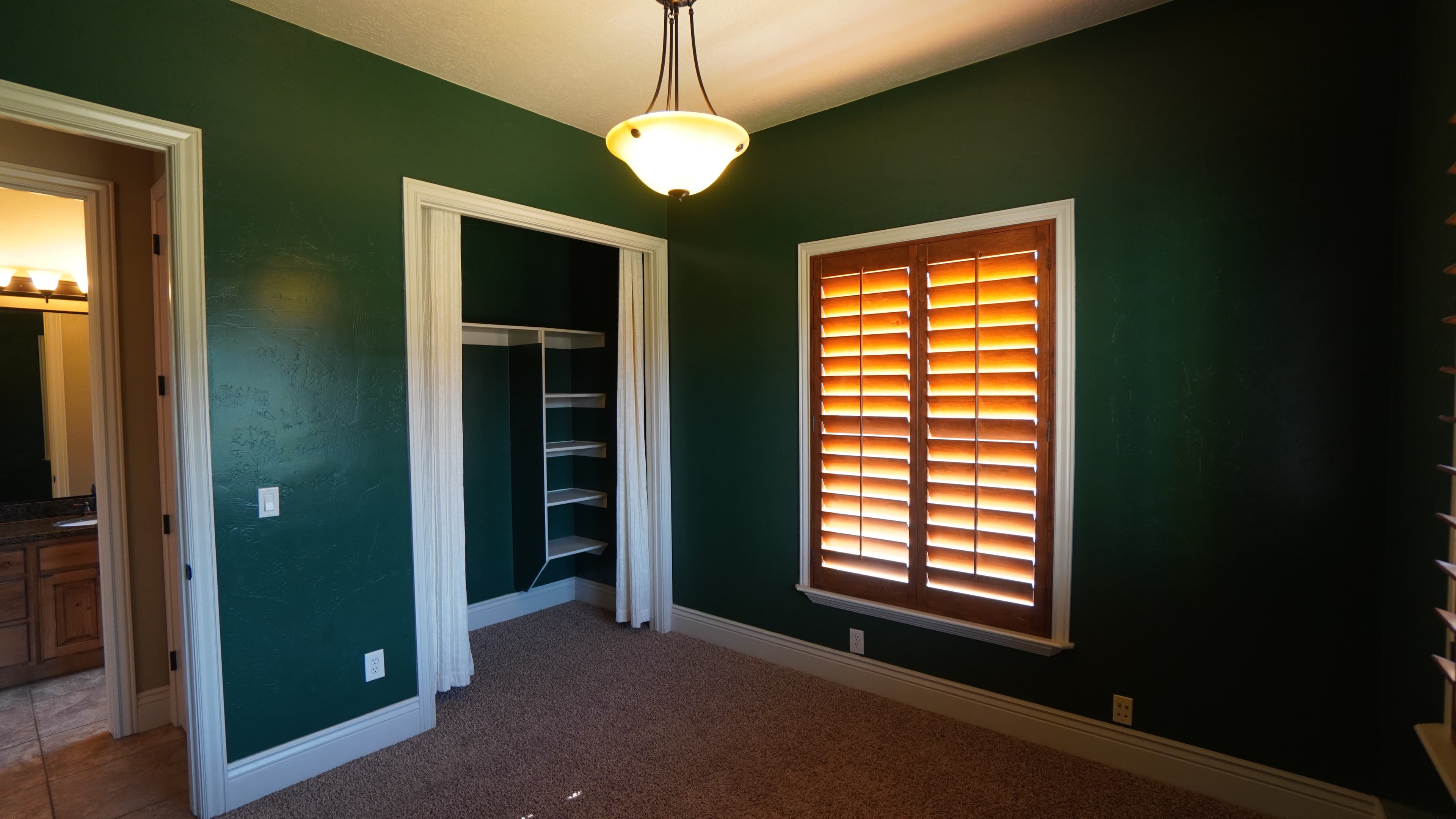 Layton House: 2263 E 425 N