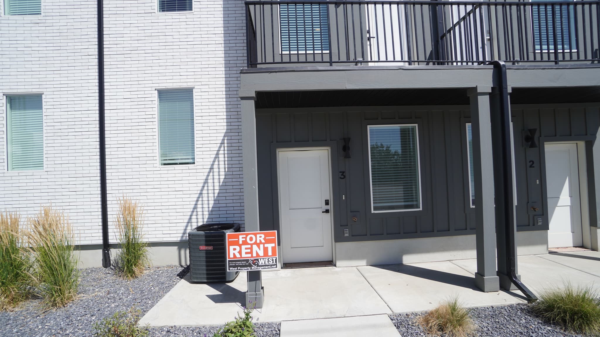 Perry Townhome: 2925 S Highway 89