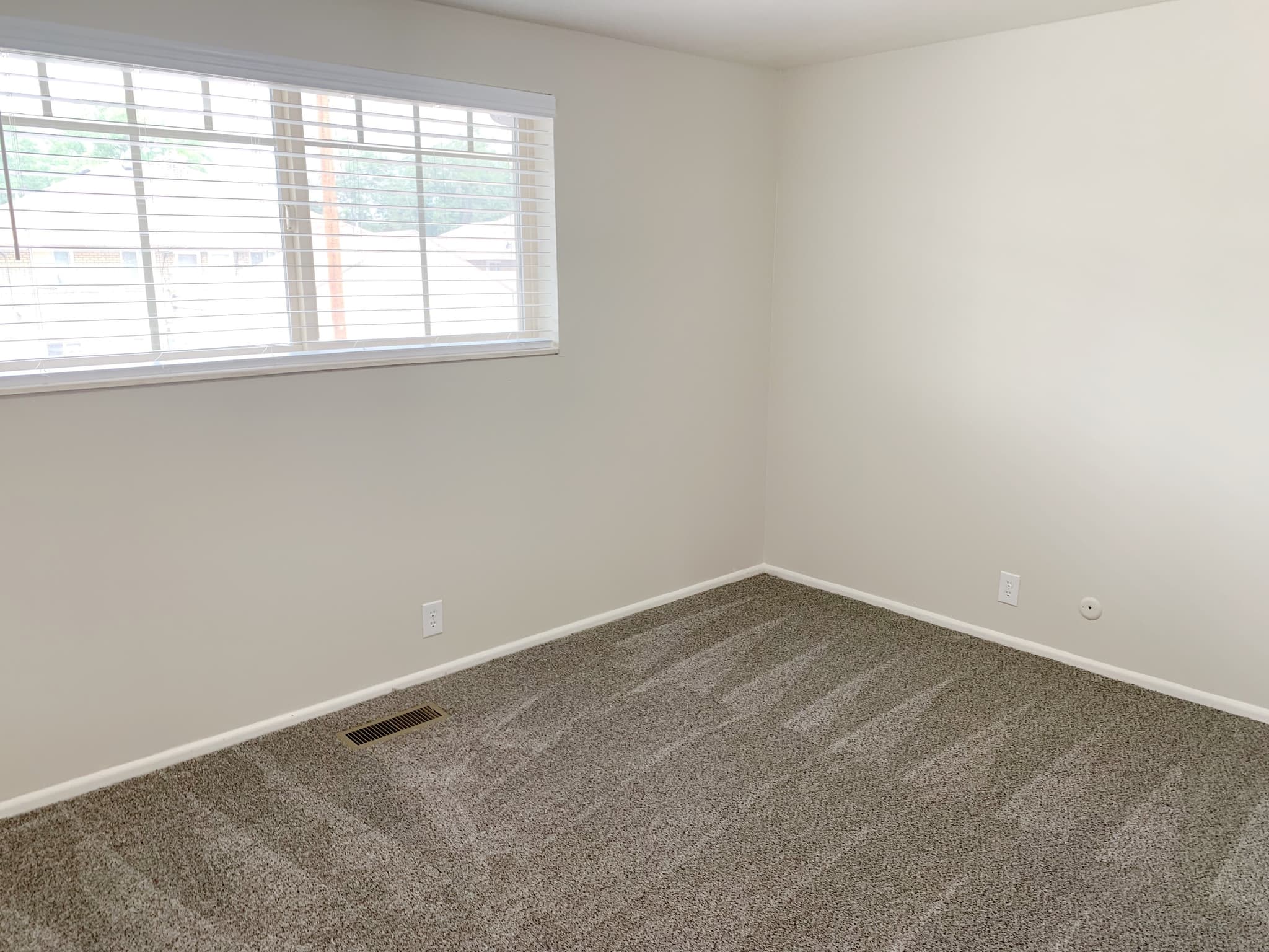Provo Apartment: 356 N 200 E