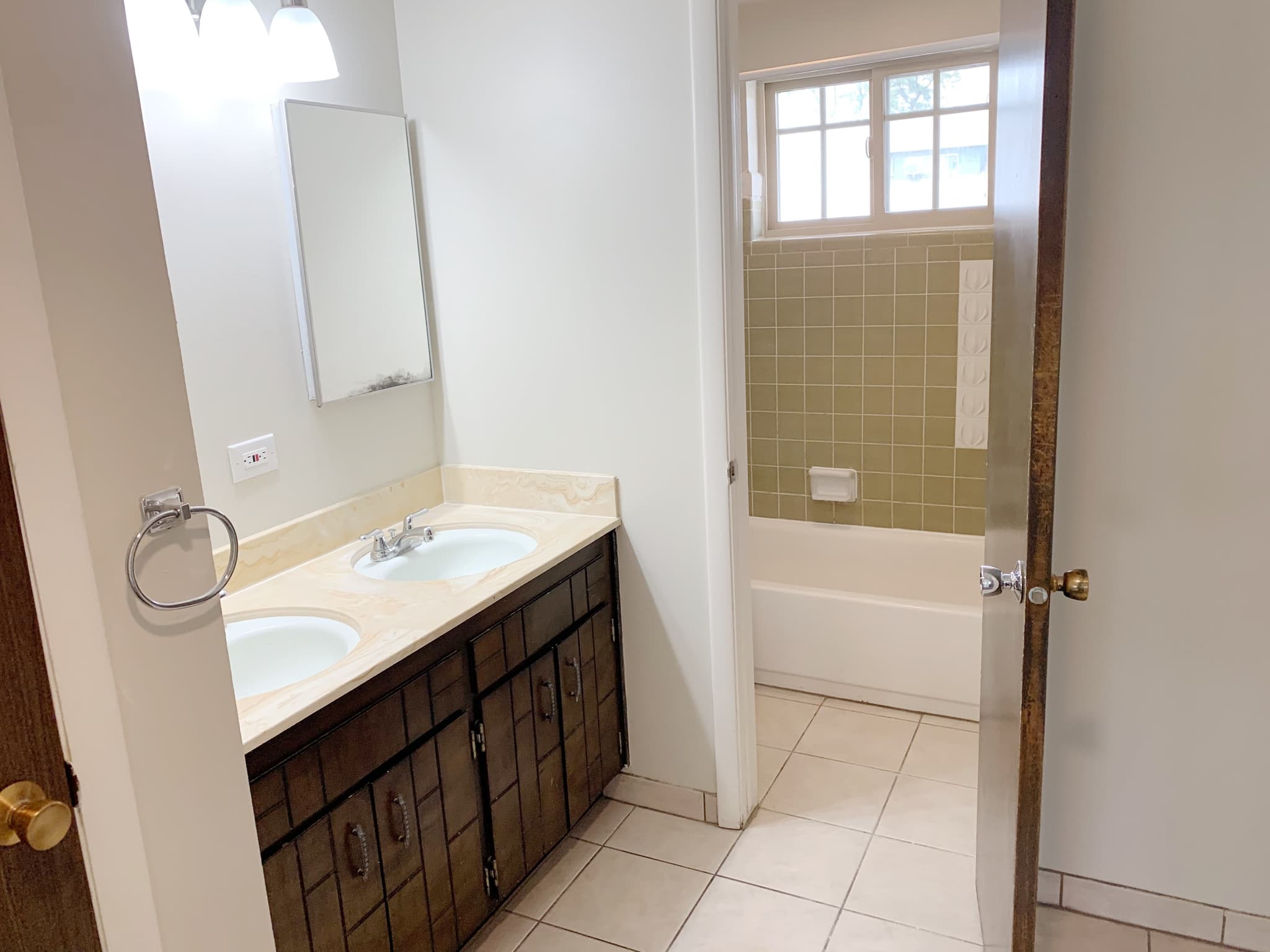 Provo Apartment: 356 N 200 E