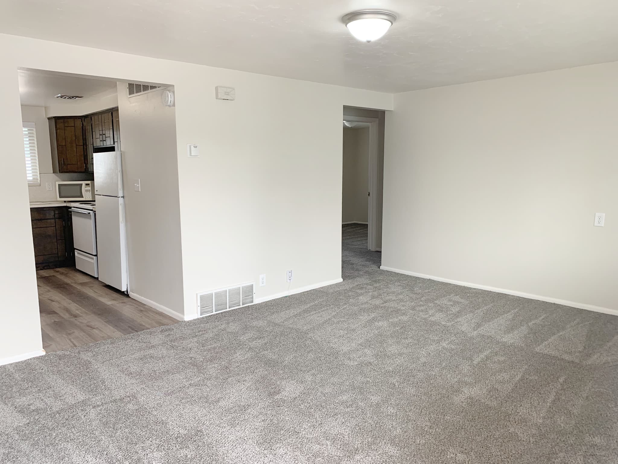 Provo Apartment: 356 N 200 E