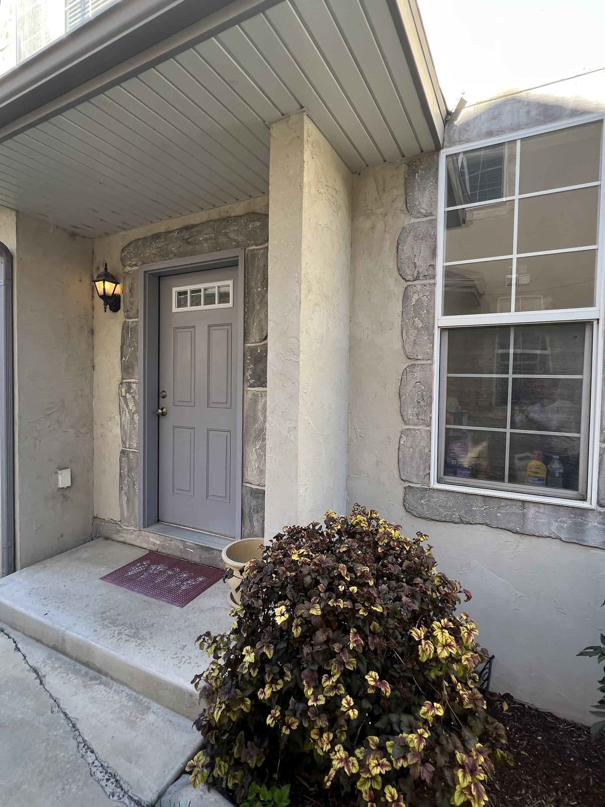 Spanish Fork Condo: 1164 S 2910 E