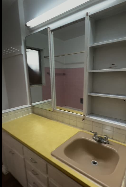 Provo Apartment: 440 E 700 N