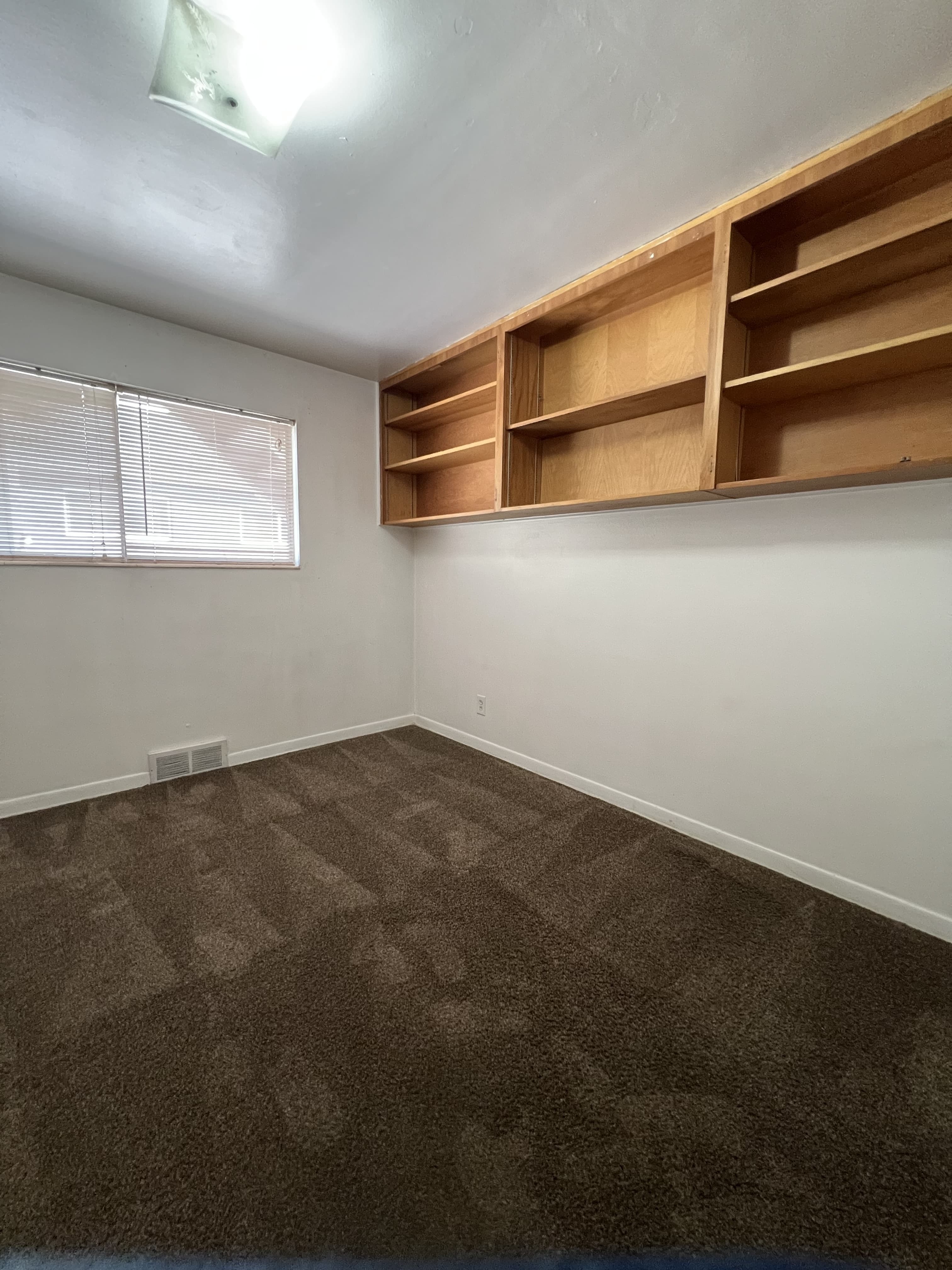 Provo Apartment: 440 E 700 N