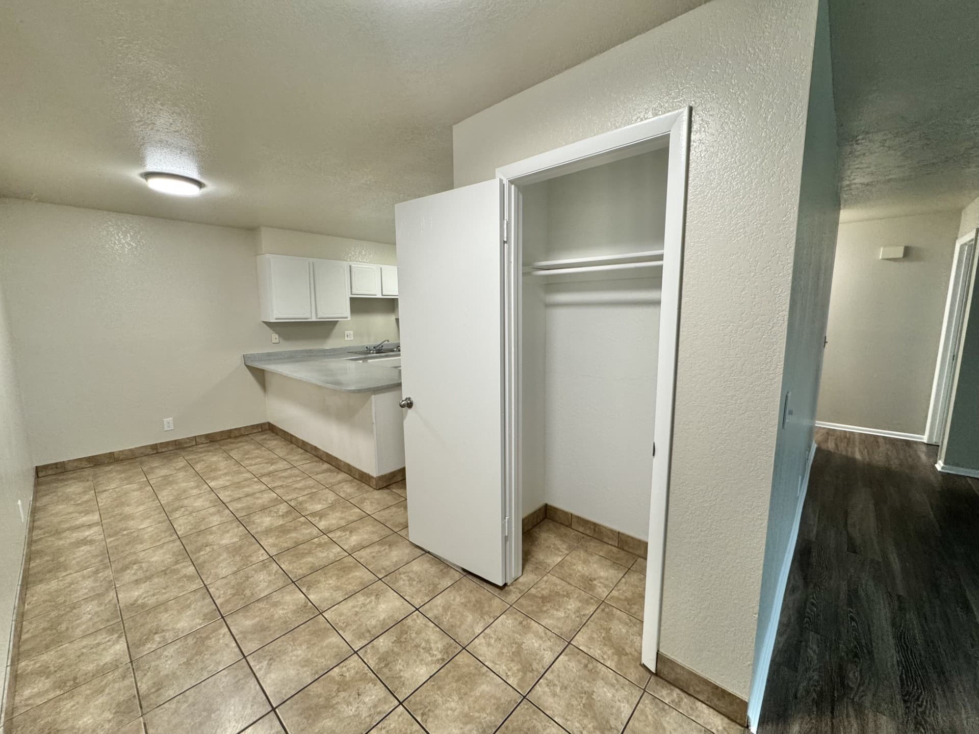 Holladay Apartment: 1750 E Murray Holladay Rd