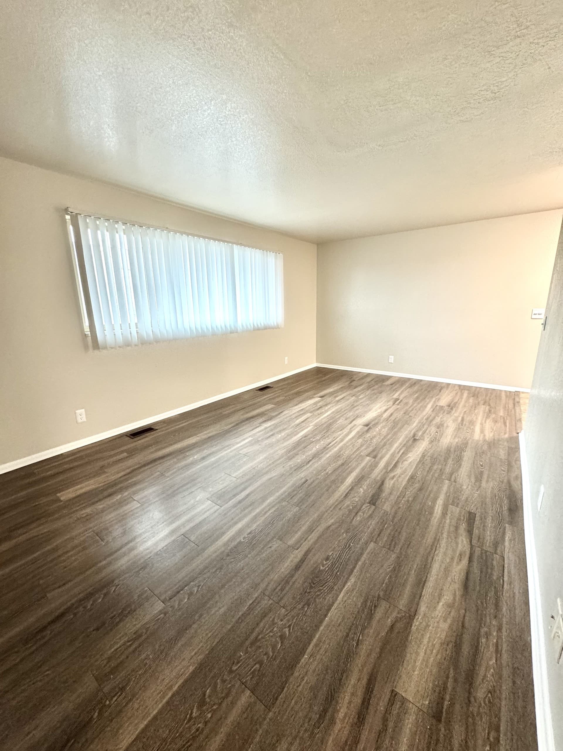 Holladay Apartment: 1750 E Murray Holladay Rd