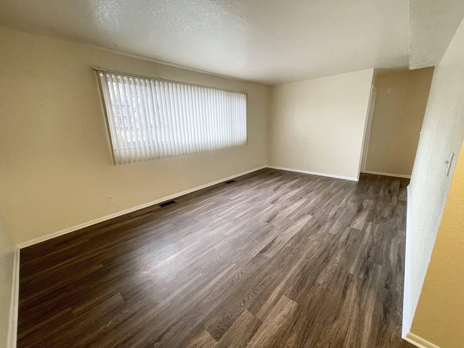 Holladay Apartment: 1750 E Murray Holladay Rd