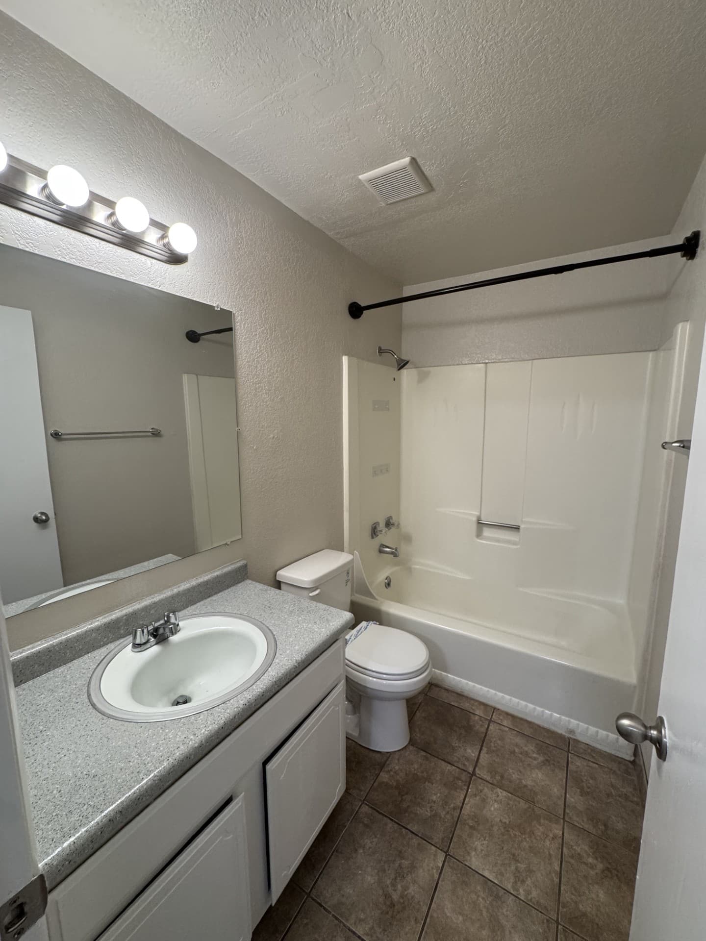 Holladay Apartment: 1750 E Murray Holladay Rd
