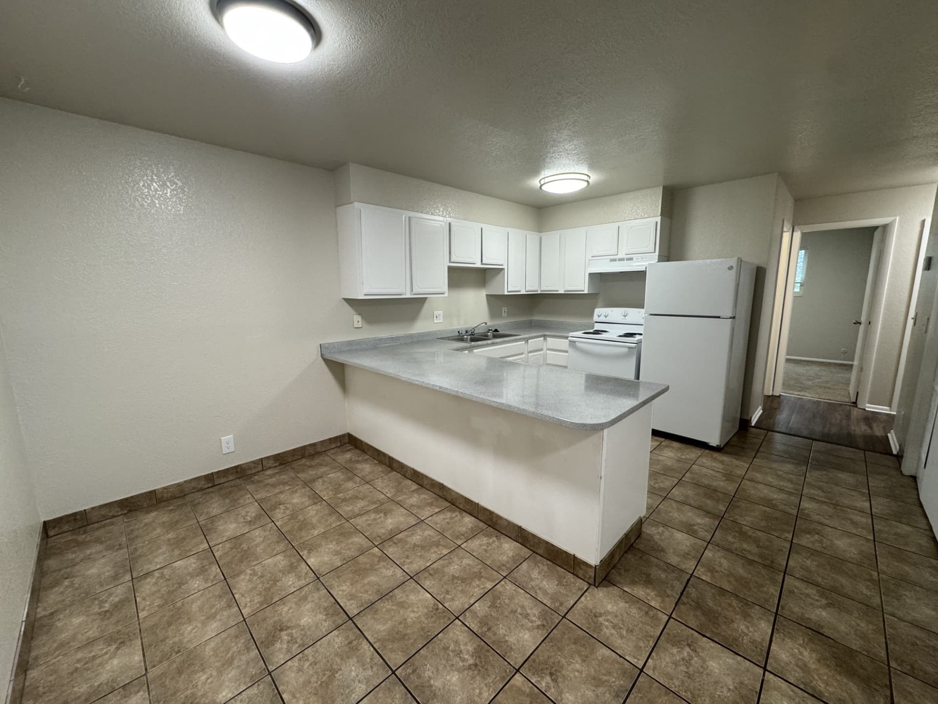Holladay Apartment: 1750 E Murray Holladay Rd