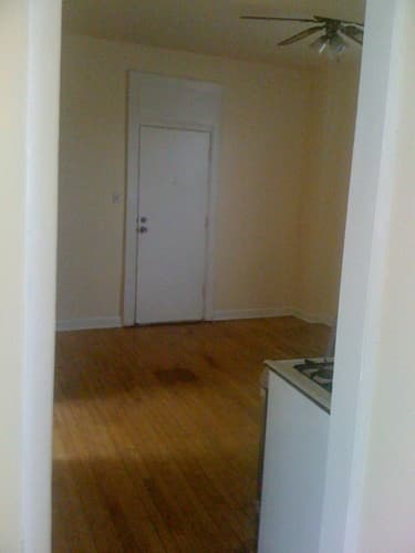 Chicago Apartment: 5671 N Clark St