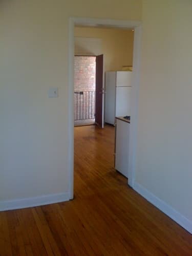 Chicago Apartment: 5671 N Clark St