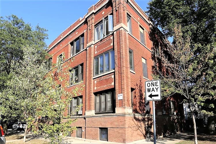 Chicago Apartment: 1634 W Roscoe Street