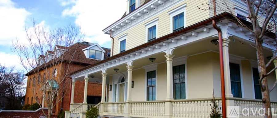 Norwalk Apartment: 99 East Avenue