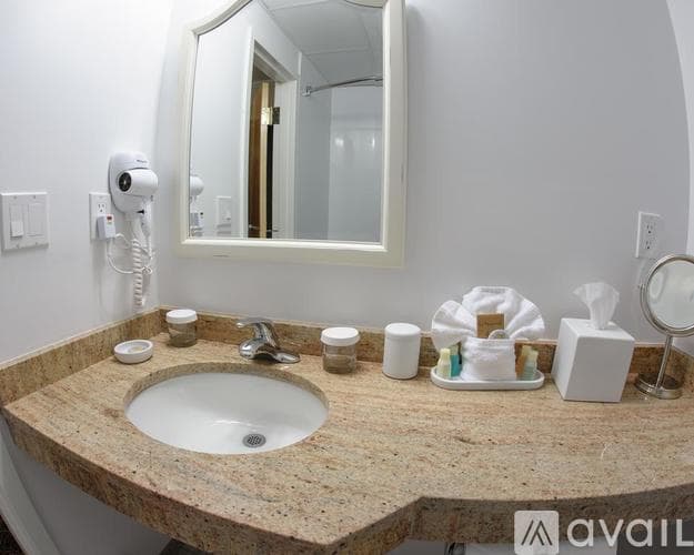 Norwalk Apartment: 99 East Avenue
