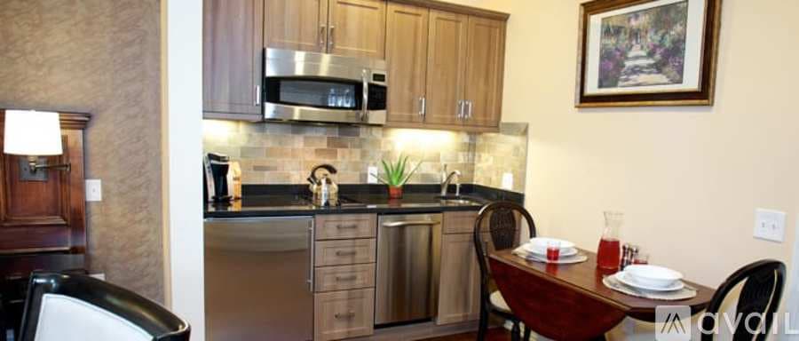 Norwalk Apartment: 99 East Avenue