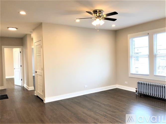Chicago Apartment: 1432 W Farragut Ave