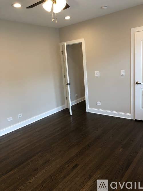 Chicago Apartment: 1432 W Farragut Ave