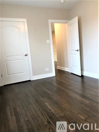 Chicago Apartment: 1432 W Farragut Ave