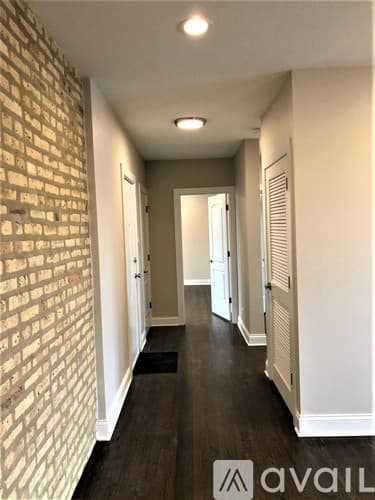 Chicago Apartment: 1432 W Farragut Ave