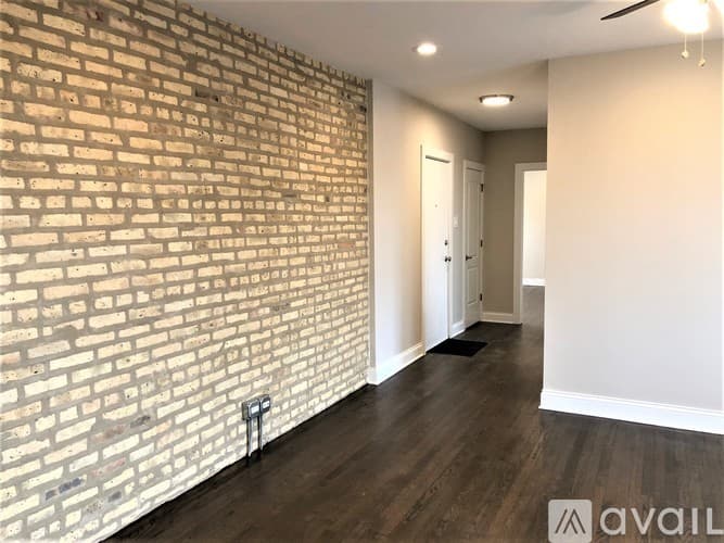 Chicago Apartment: 1432 W Farragut Ave