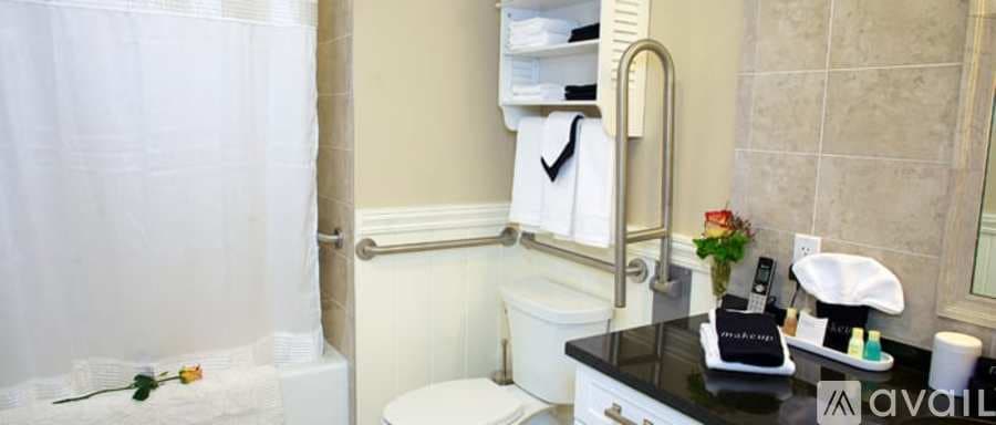 Norwalk Apartment: 99 East Avenue