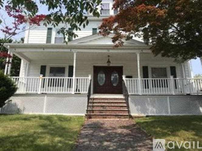 Quincy Apartment: 72 Standish Ave