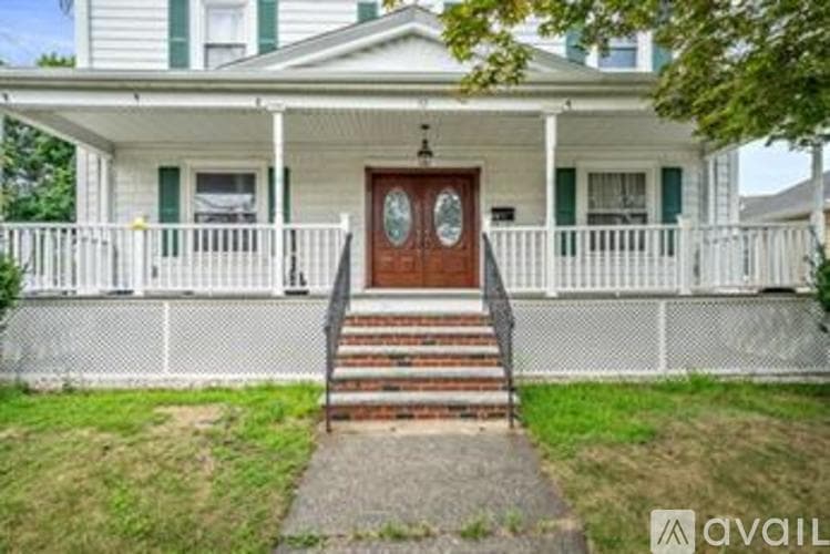 Quincy Apartment: 72 Standish Ave