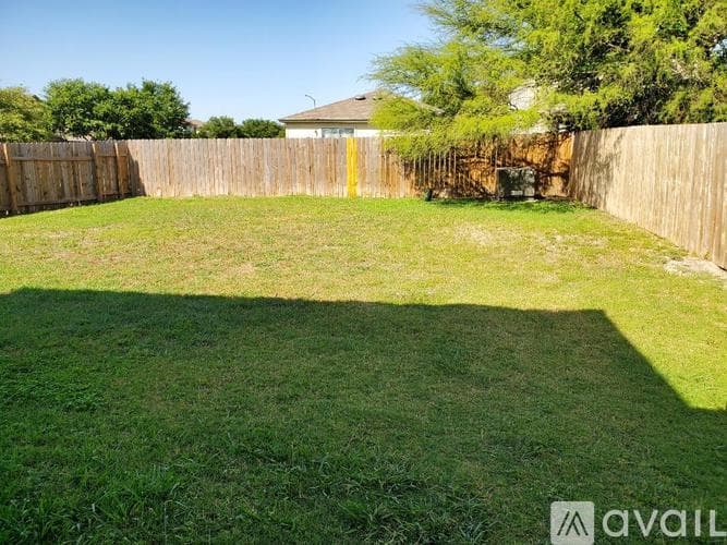 San Antonio House: 7807 Hedrick Farm