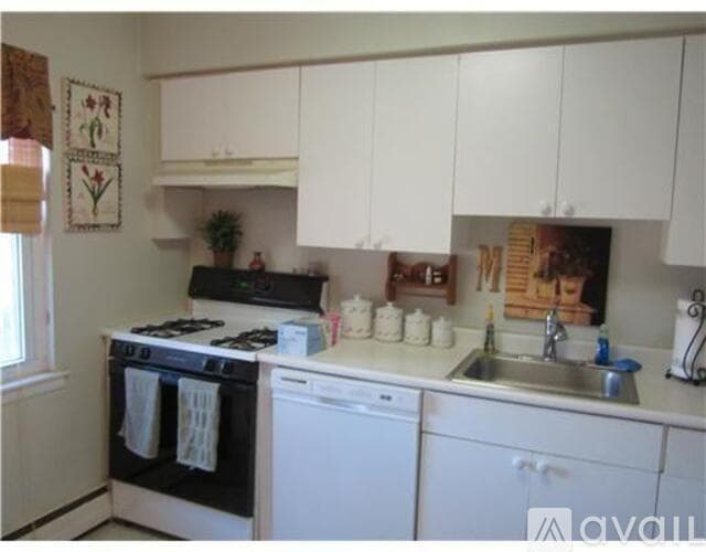 Edison Apartment: 50 Fox Rd