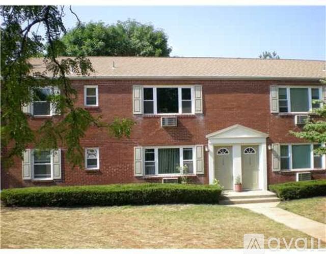 Edison Apartment: 50 Fox Rd