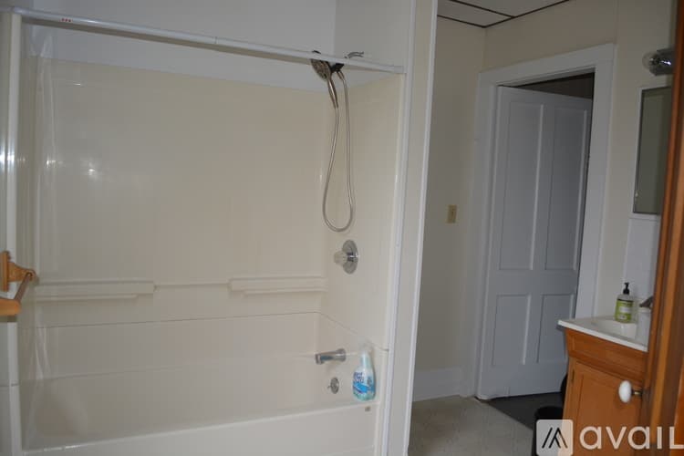 Sauquoit Apartment: 3329 Mohawk St