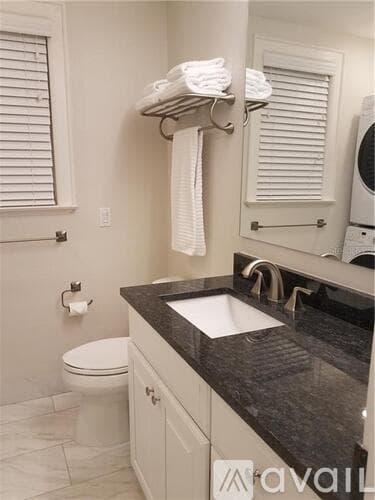 Osprey Apartment: 51 Macewen Dr
