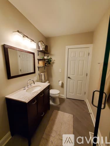 Chicago Apartment: 1634 W Roscoe Street