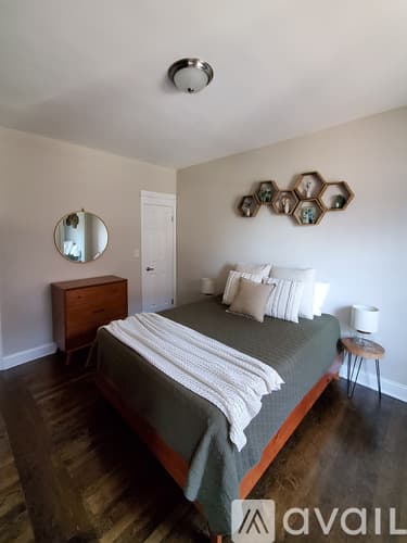 Chicago Apartment: 1634 W Roscoe Street