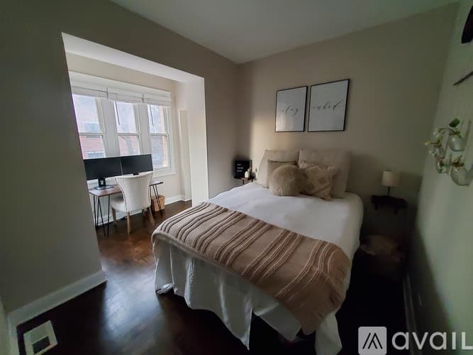 Chicago Apartment: 1634 W Roscoe Street