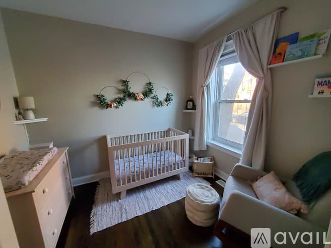Chicago Apartment: 1634 W Roscoe Street