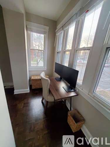 Chicago Apartment: 1634 W Roscoe Street