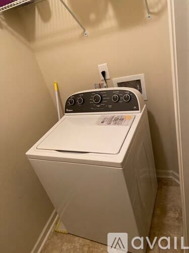 Locust Grove House: 408 Louise Way