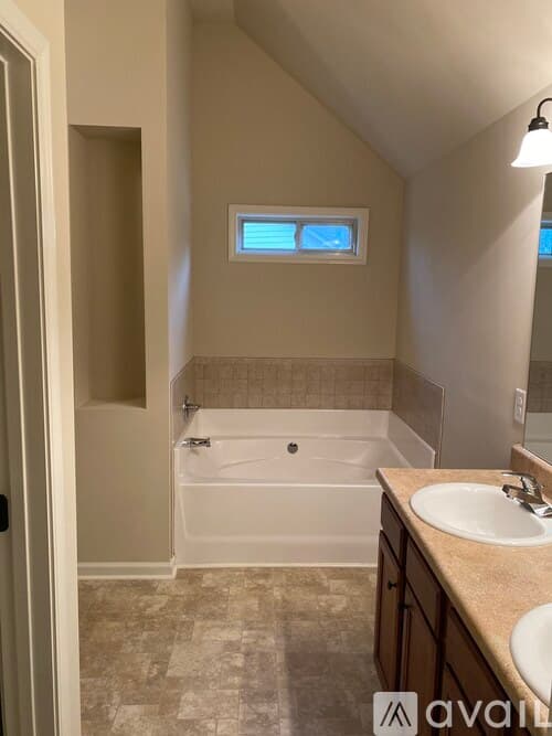 Locust Grove House: 408 Louise Way
