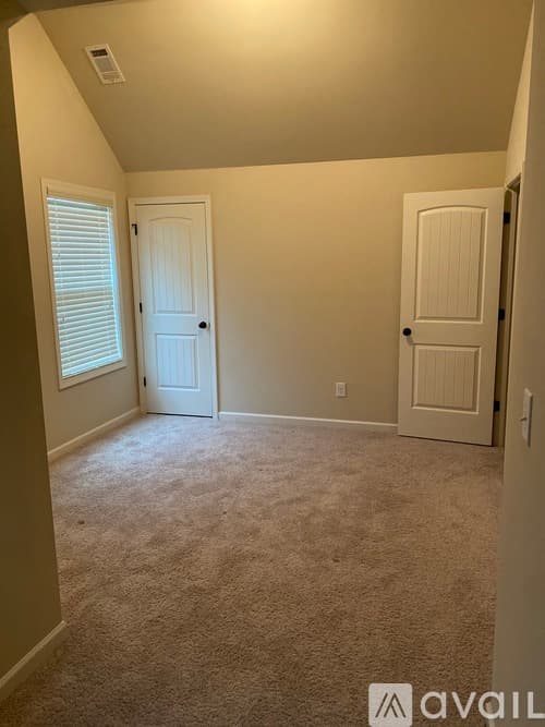 Locust Grove House: 408 Louise Way