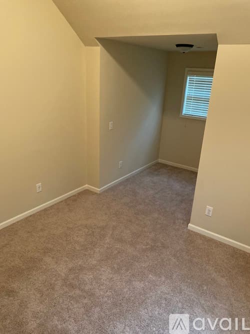 Locust Grove House: 408 Louise Way