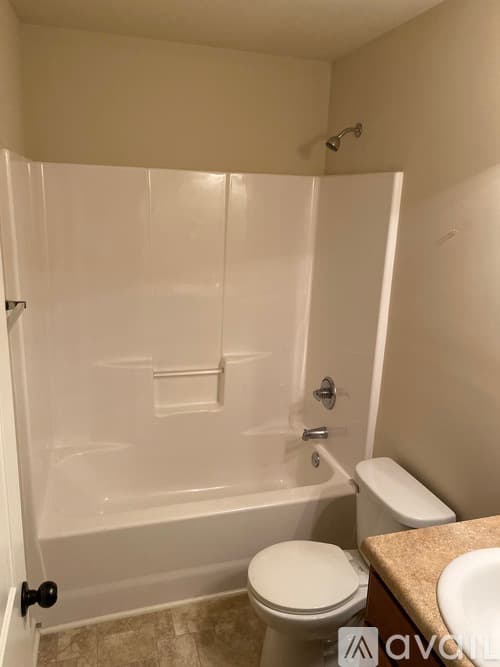 Locust Grove House: 408 Louise Way