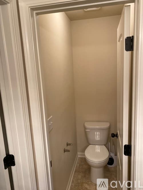 Locust Grove House: 408 Louise Way